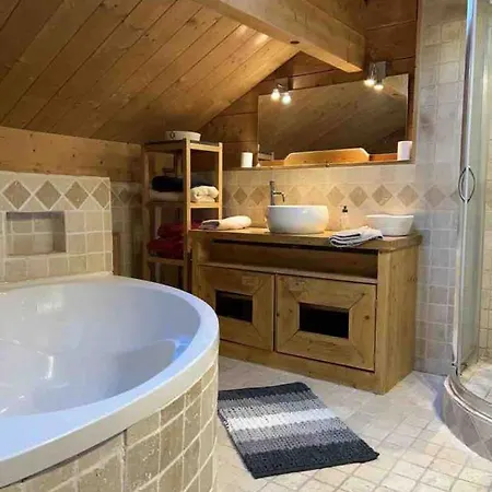 Chamlomy Chalet *
